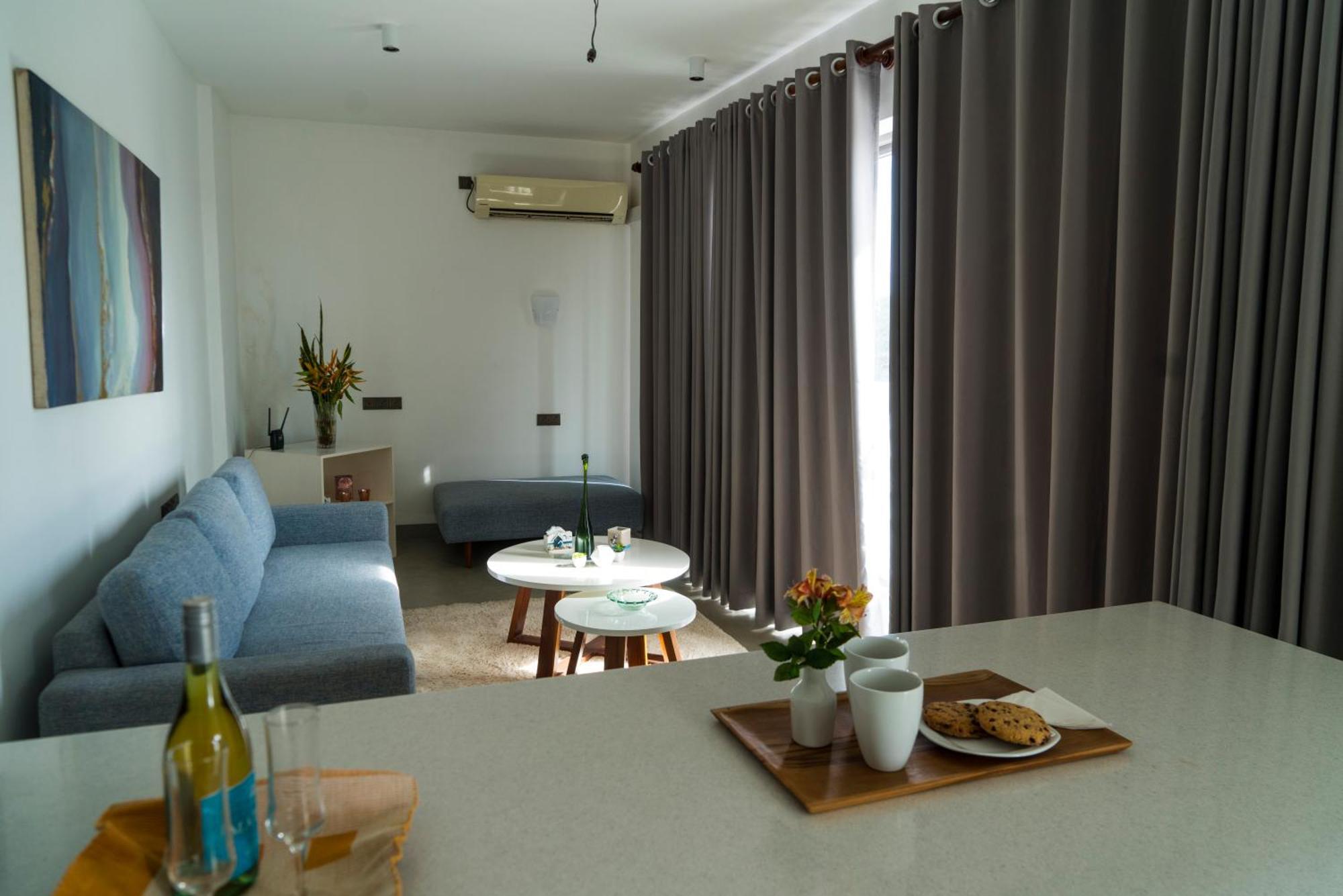 Four Petals Inn Colombo Ngoại thất bức ảnh