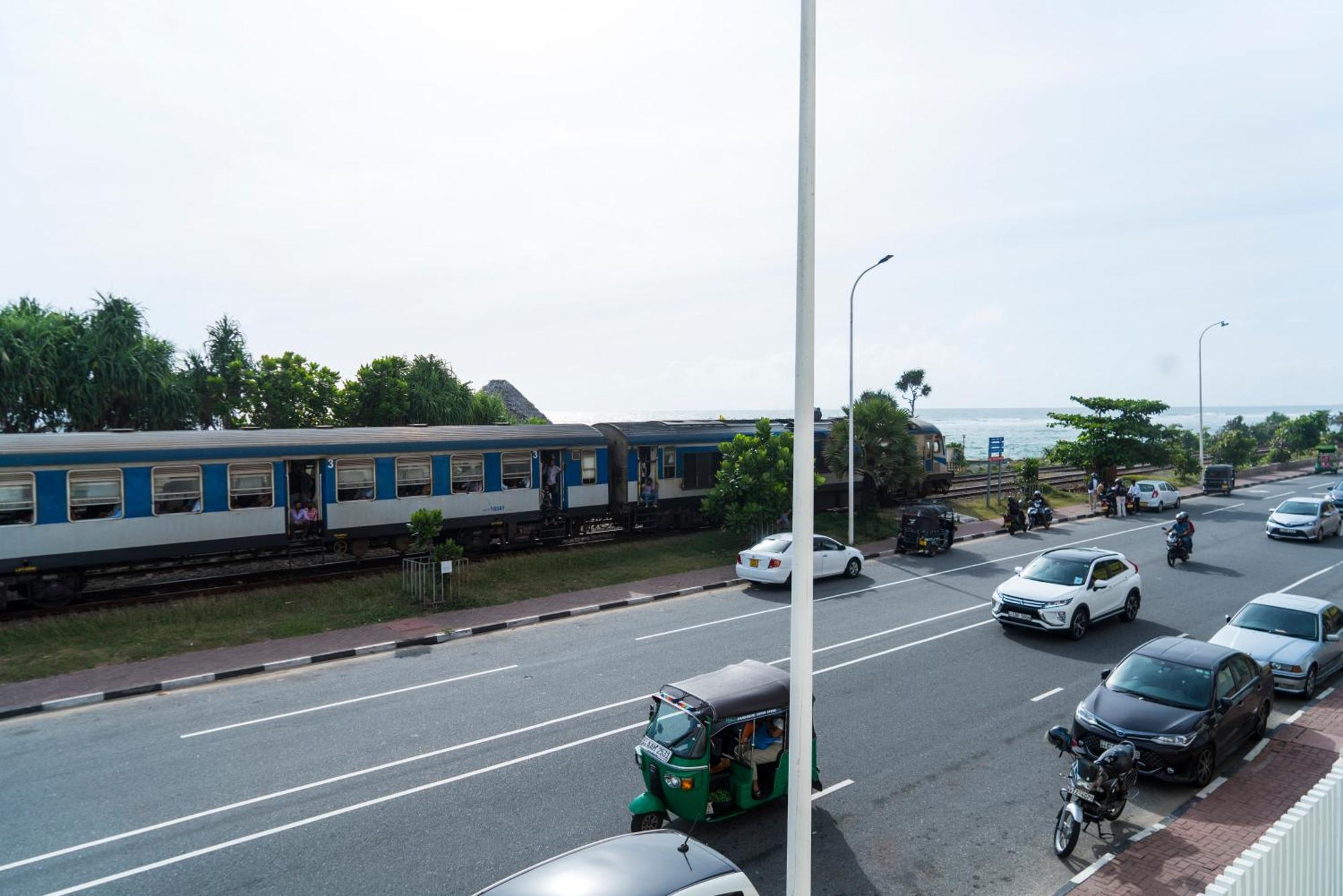 Four Petals Inn Colombo Ngoại thất bức ảnh